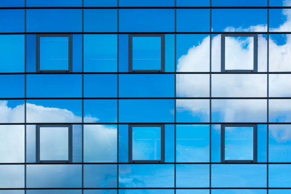 Energy efficient vinyl windows glass panes